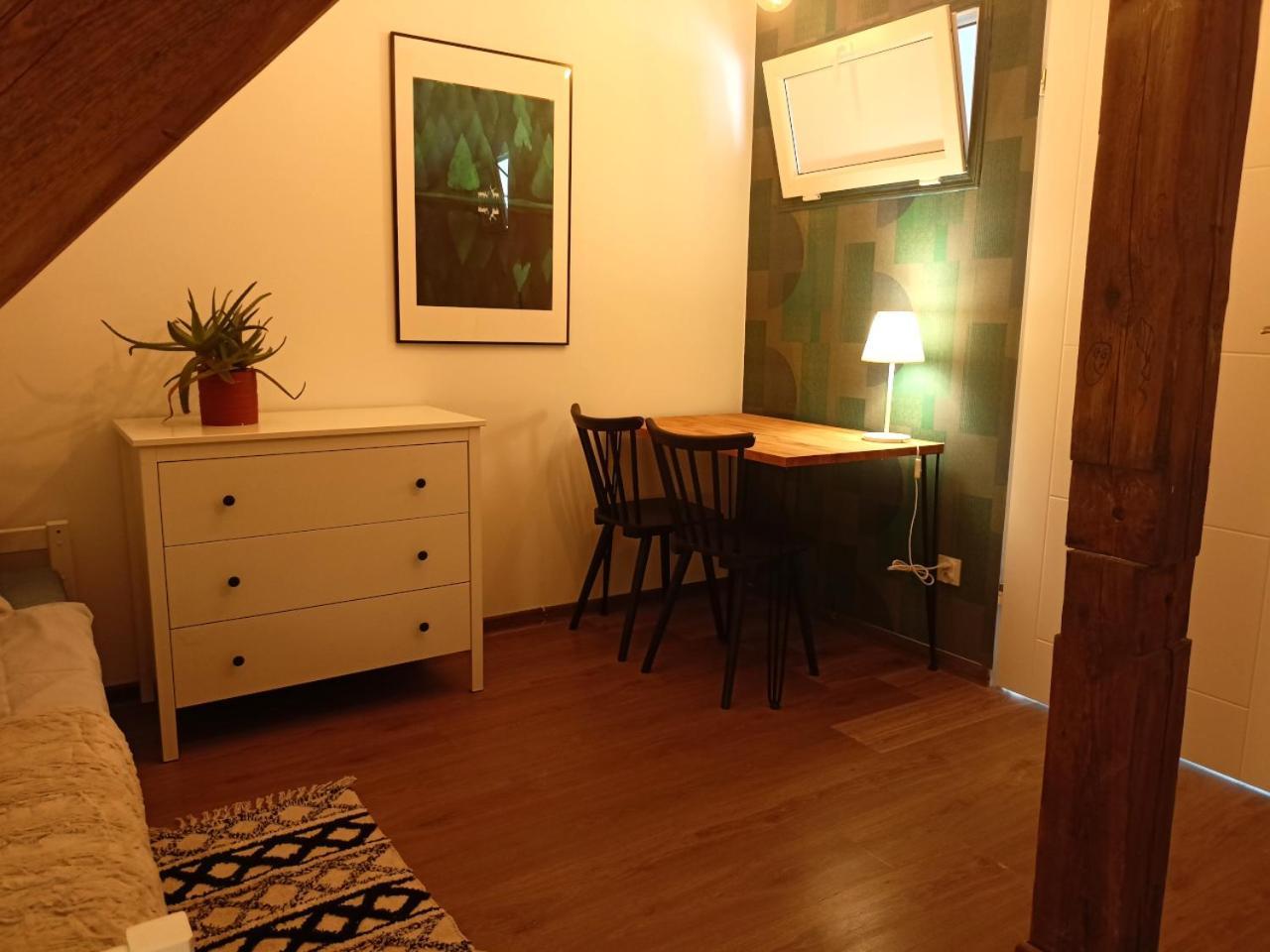 Lemuria Pokoje Hostel Chojnowska A Legnica Luaran gambar