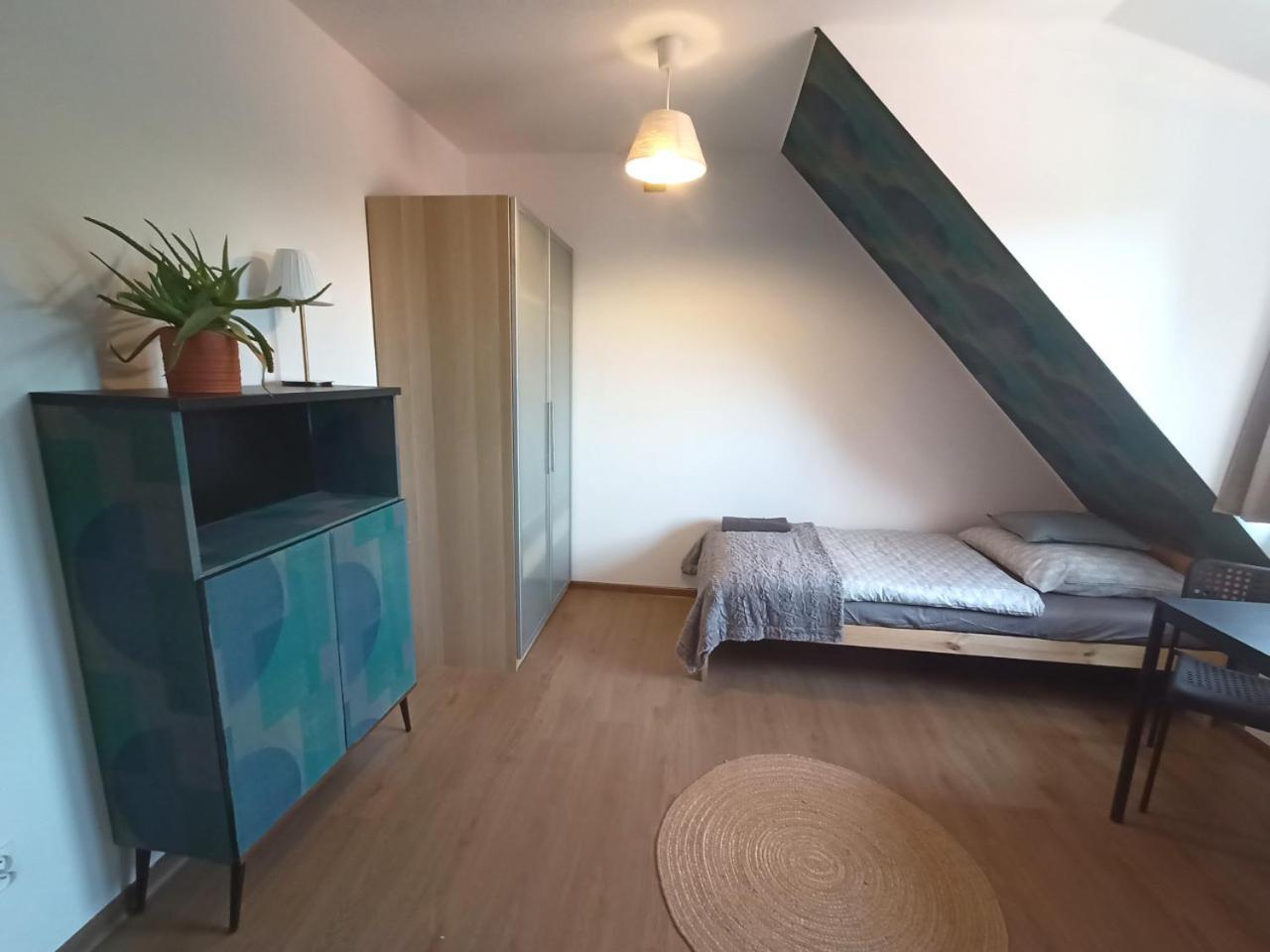 Lemuria Pokoje Hostel Chojnowska A Legnica Luaran gambar