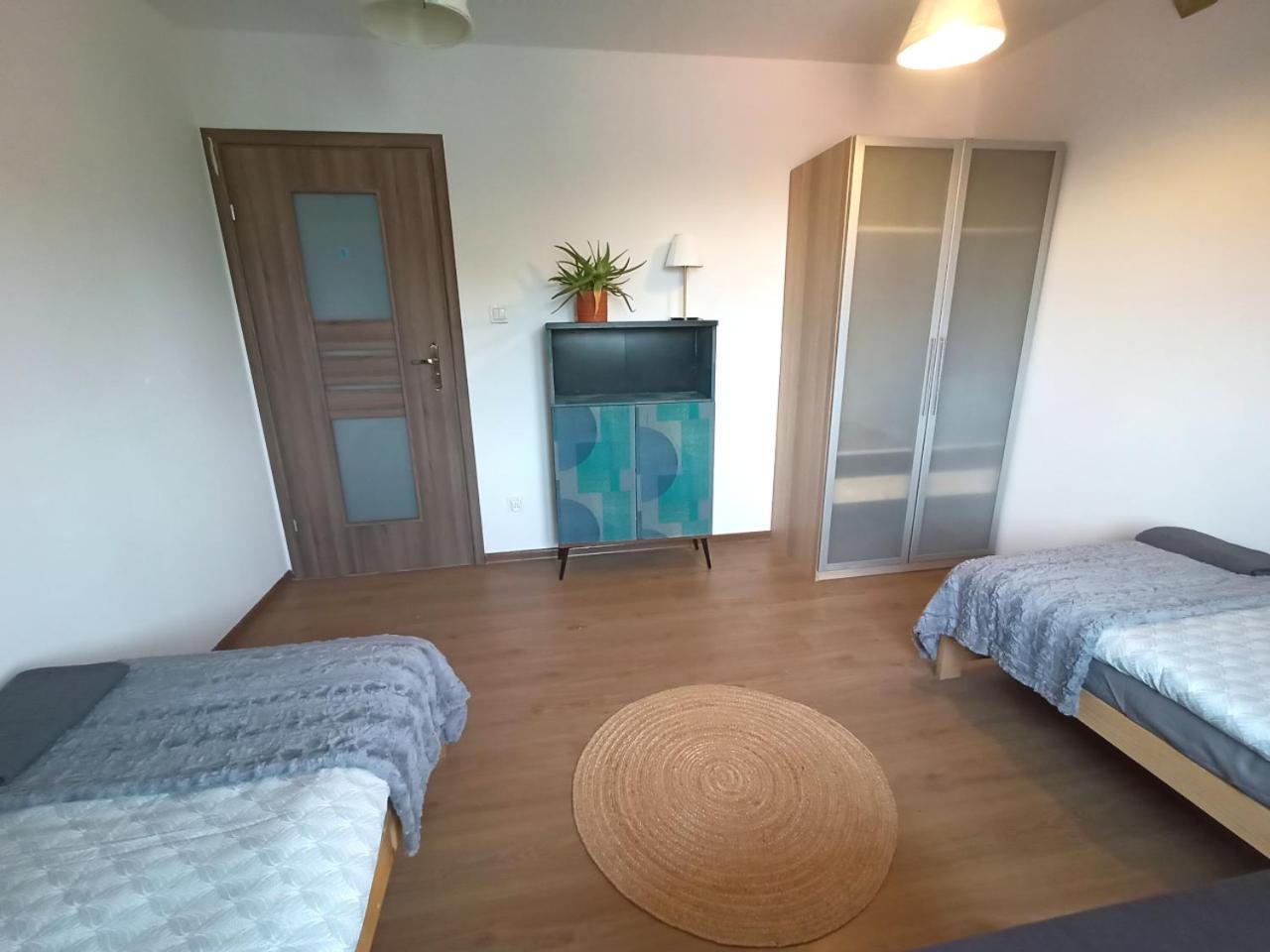 Lemuria Pokoje Hostel Chojnowska A Legnica Luaran gambar