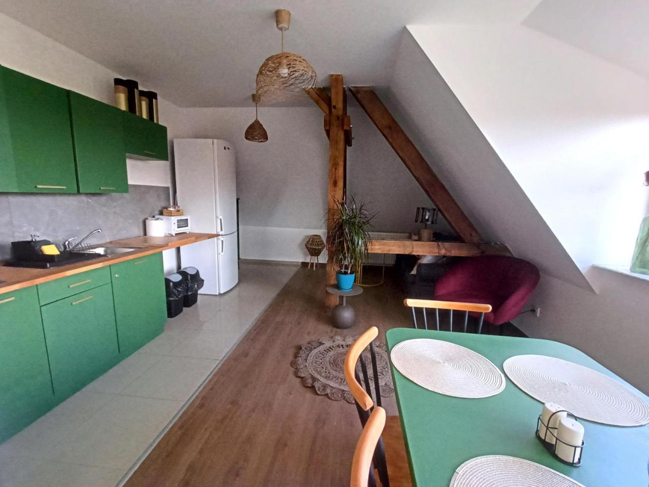 Lemuria Pokoje Hostel Chojnowska A Legnica Luaran gambar
